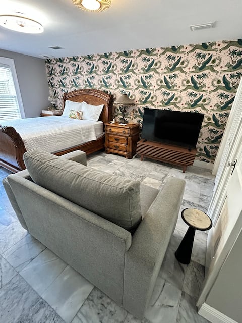 Successful Airbnb property: Stylish Bungalow Near Dining,Parks & Entertainment in Avondale