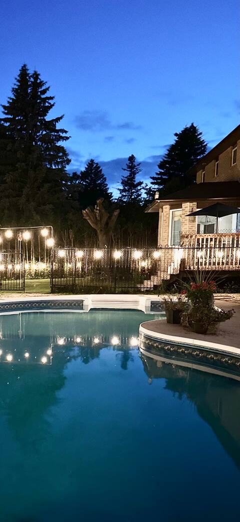 Paradise Palace - 5 BDRM  Lux House , heated Pool