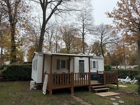 Air-conditioned 4-person mobile home CMP 3* Paris 45 Km away