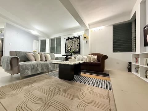1br whole top flr apartment near Cliff diving spot