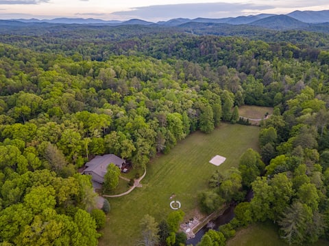 Laughing Bear Lodge: 10k sq.ft., On Trout Stream