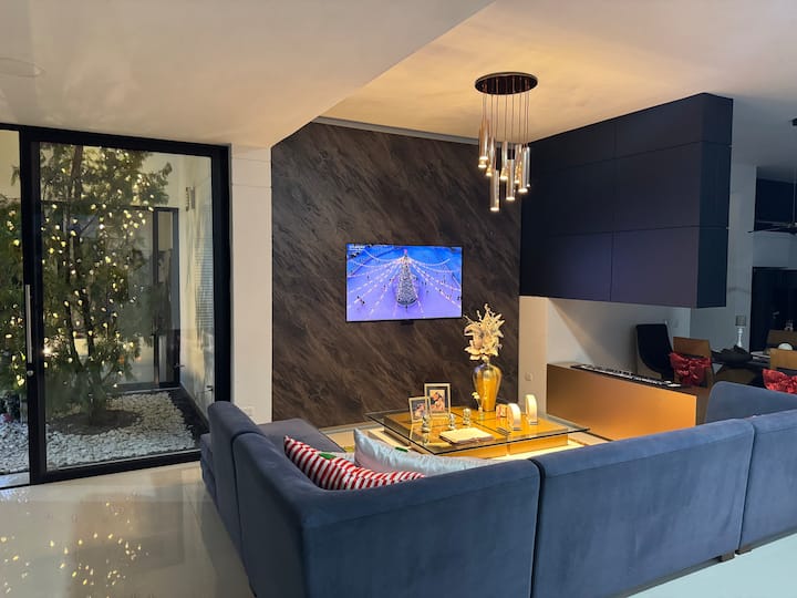 Luxury Pool House & Jacuzzi, Best In Town - Villa Del Rosario