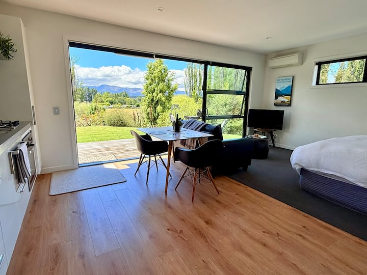 Lagoon Studio Sanctuary - Wanaka