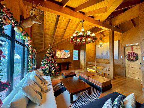 Cozy Baguio Cabin w/ fireplace & Mountain Views