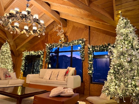 Cozy Baguio Cabin w/ fireplace & Mountain Views