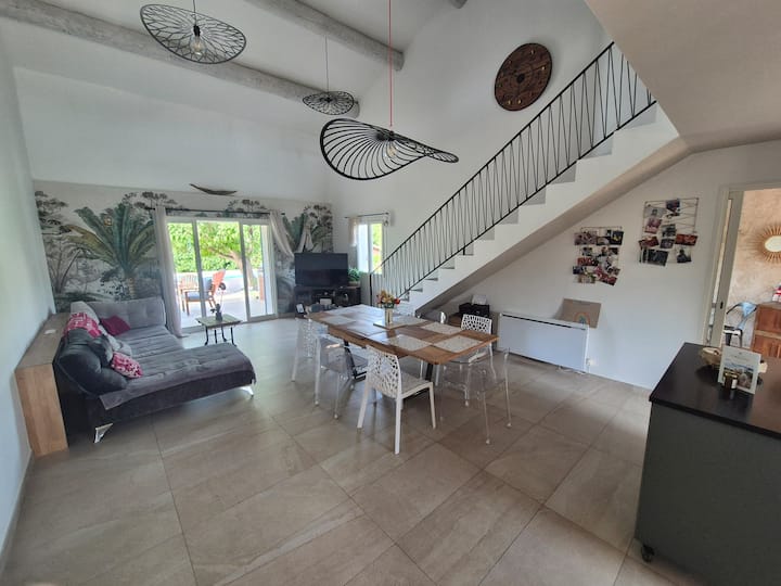 Proche D'aix, Villa Familiale Avec Piscine. - Velaux