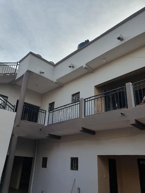 Furnished apartment at Bamako golf course, solar panel