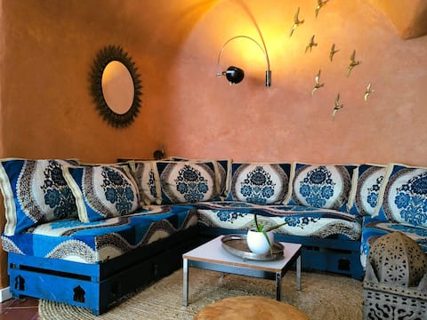 Top Airbnb: Riad Vejerísimo • Unique patio house • parking en Vejer De La Frontera