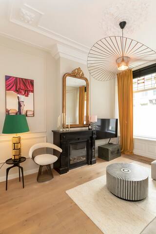 Contemporary design appartment sleeps 6 gallery image 3