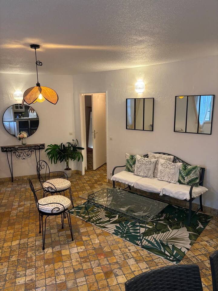 Centre Ville, Appartement 2 Chambres , 4 Personnes - Grasse