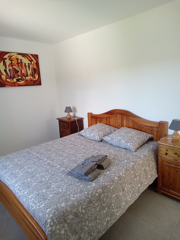 غرفة نوم في الطابق الأرضي 