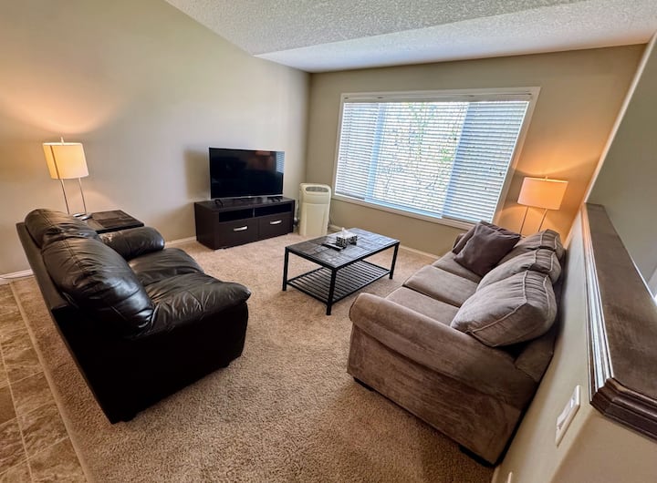 4 Bedroom, 2 Bath Duplex On The North Side - Grande Prairie