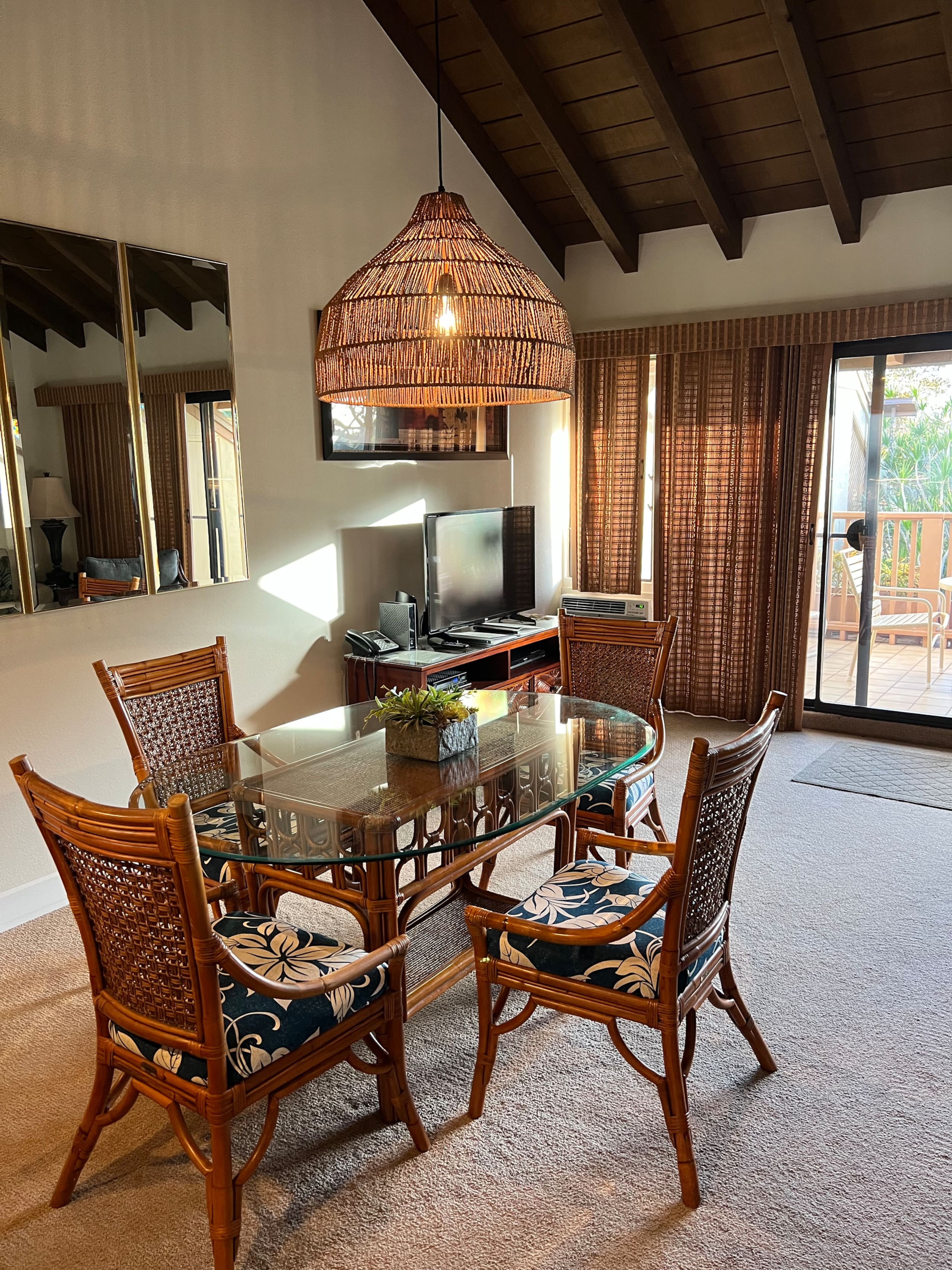Condo in Kihei · ★5.0 · 2 bedrooms · 3 beds · 2 private baths - Image 10