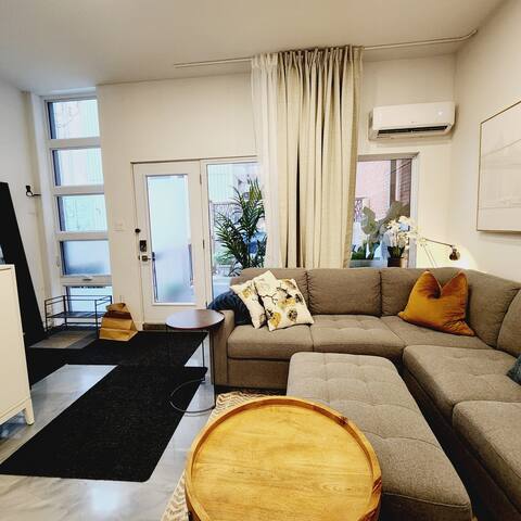 Modern town house 3 bed + 1 parking gallery image 4