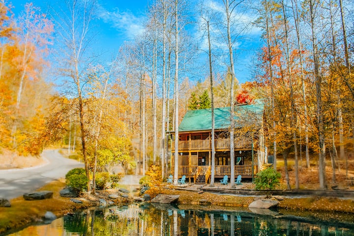 Peaceful Pond Escape | Hot Tub | Ev Charger - Gatlinburg, TN