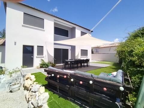 Villa between sea and river near Montpellier