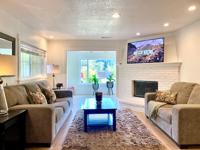 LA’s Perfectly located 3 Bed 2 Bath home w Spa!