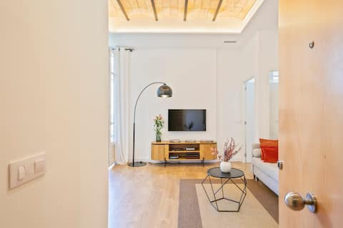 Successful Airbnb property: Central and cozy apartment in the Eixample in La Dreta De L'eixample