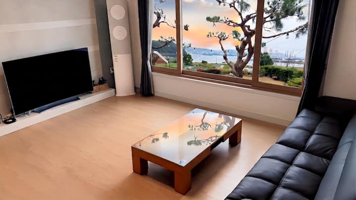 Ocean View Private Accommodation - 고현동