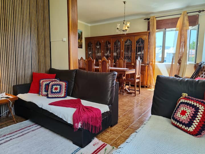 Casa Os Maias - Jardim, Churrasqueira - 10 Pessoas - Mirandela