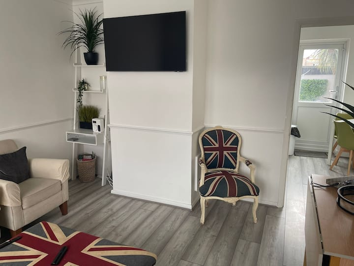 Buildersbeds - Heaton House (2 Bedrooms) - Brentwood
