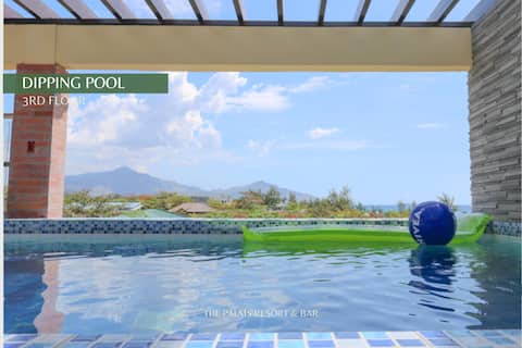 Accommodation for 27pax w/ Rooftop Pool &Jacuzzi