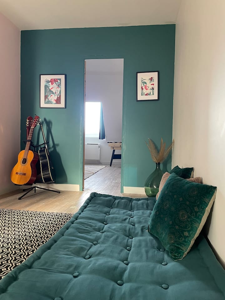 Futoni sakafuni kwa ajili ya eneo la cocooning.