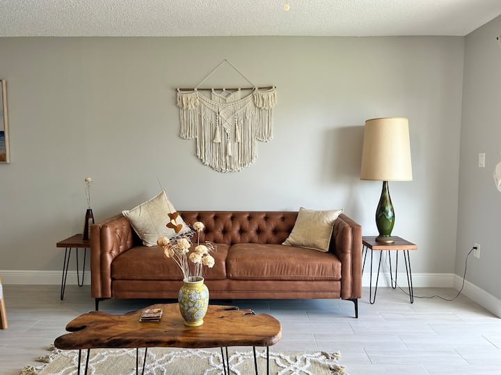 Tropical Beachfront Condo In Cocoa Beach - ココアビーチ, FL