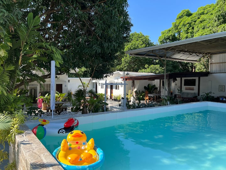 Little White Cabin (Exclusive Whole-Villa)25-28pax