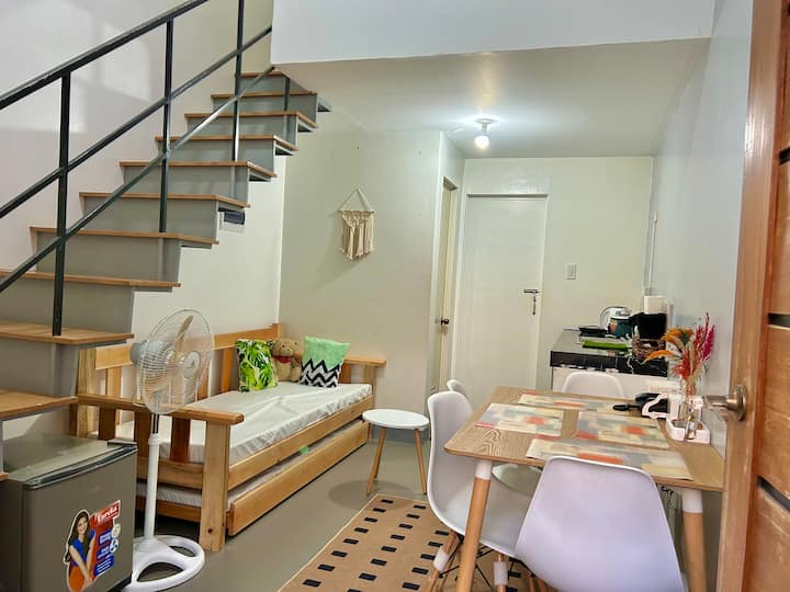 Near Malolos Crossing White & Wood Loft - Malolos
