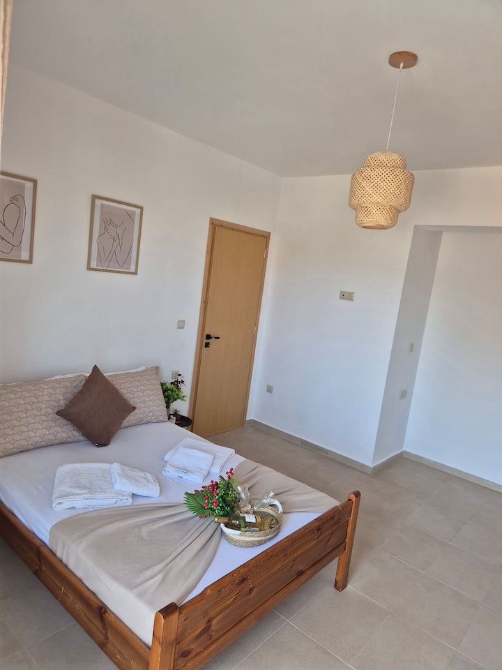 تحتوي المرتبة على أبعاد: 1.30 × 2.00 متر 