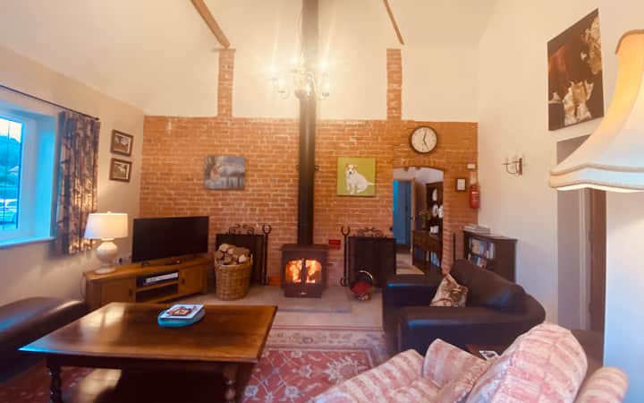 Stunning Barn Conversion In Rural Village 2/4 Per - Royaume-Uni