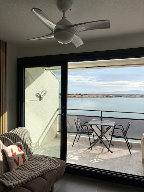 Top performing Airbnb: 2 bedroom apartment in a nice residence with pool in Le Barcarès