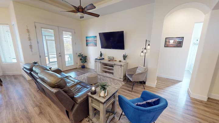 Cozy Three Bedroom Two Bath Home,  Great Location - Page, AZ