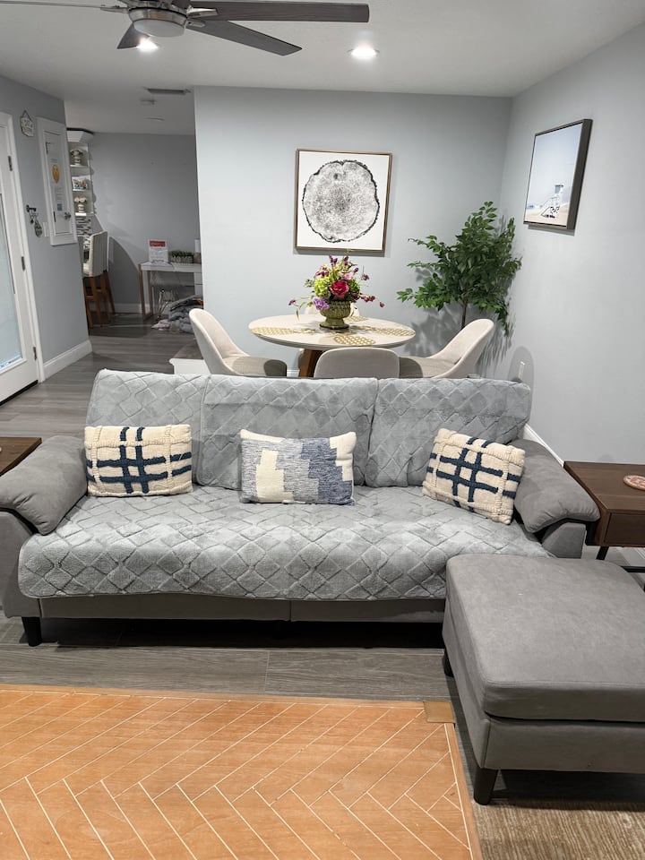 Cozy/relaxing 2 Bedroom 2.5 Bath Townhome - Titusville, FL