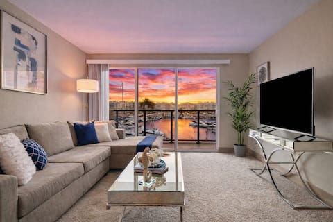 Promo Limited time ! Breathtaking Marina Views !