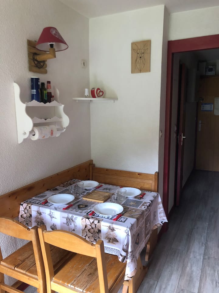 Studio Lumineux Avec Balcon Au Pied Du Télésiège - Modane