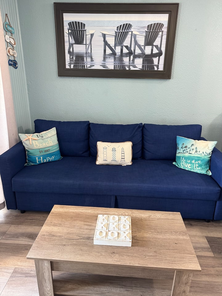 Beachfront Cozy Condo - Corpus Christi, TX