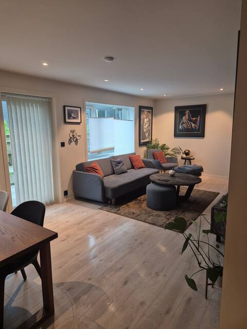 modern apartment, central, free parking