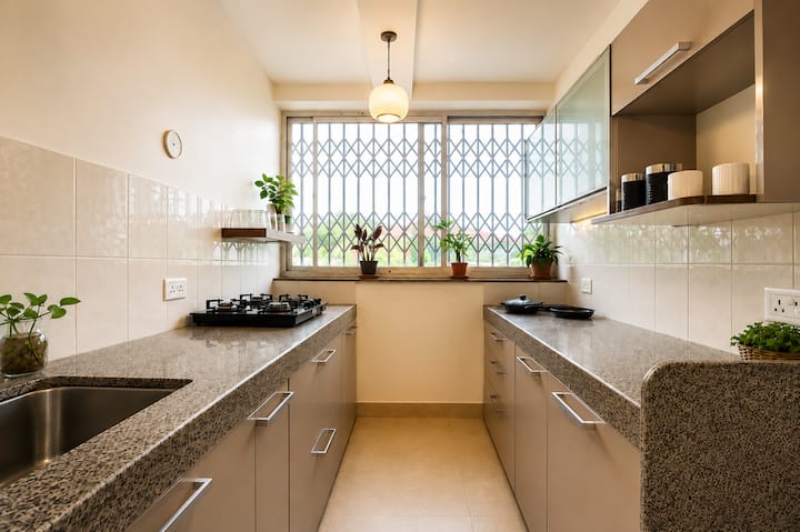 Kitchenette image 2