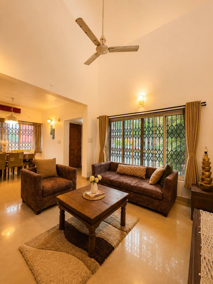 Living room image 4