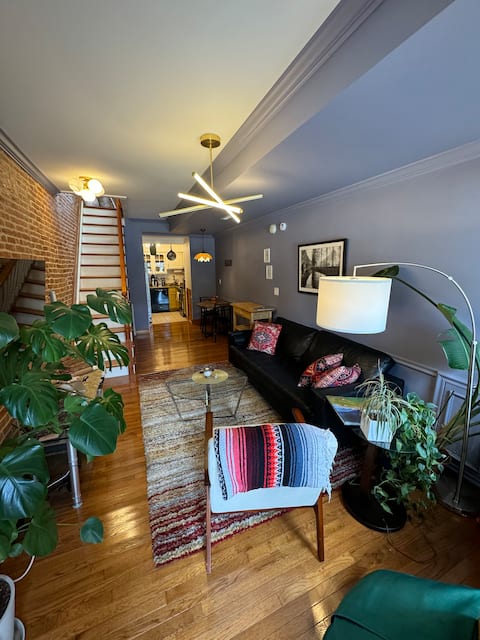 Top Airbnb: In the heart of historic Fells Point!!! in Fells Point