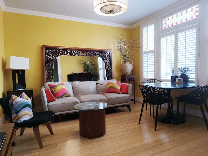 Funky Historical Suite W Easy Access To Foods, Etc - Louisville, KY