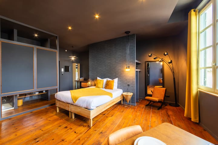 Studio New Yorkais | Bureau&wifi • Centre Moissac - Moissac