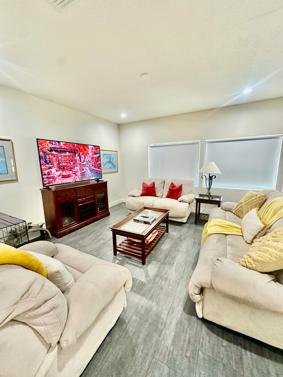 Top performing Airbnb: 2,500 SqFt Channelside Retreat|Game Room|Location in Channel District