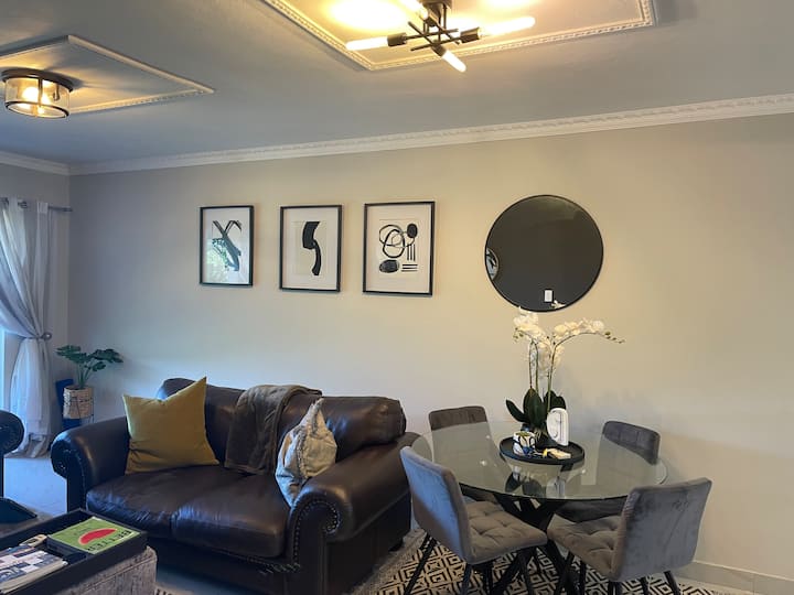 A Charming 2-bedroom Condo With Sea Views. - Dolphin Coast