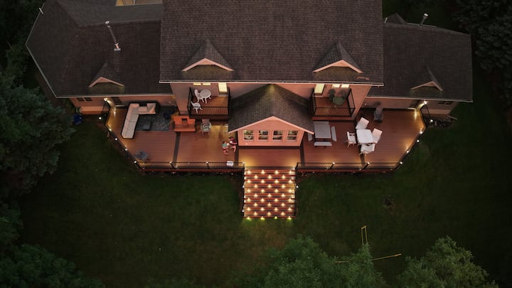 Spectacular Lakefront Retreat On 2 Acres~ Perfect Large Family Getaway - Minnesota