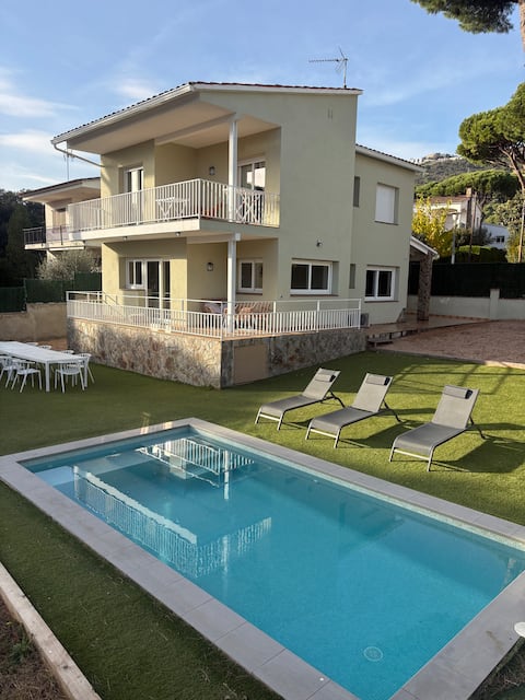 Magnificent villa with pool. Costa Brava Villa.