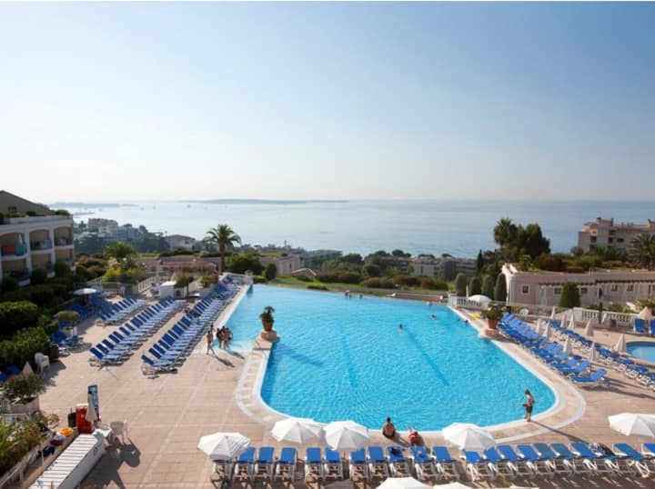 Appartement Avec Clim Terrasse Vue Mer Piscine - カンヌ
