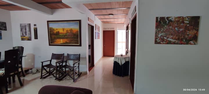 Casa Con Amplio Parqueadero, En Rivera Huila. - Rivera